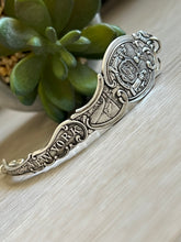 Load image into Gallery viewer, Handmade Vintage Up-Cycled Sterling Silver Souvenir State Spoon Bracelet NEW YORK