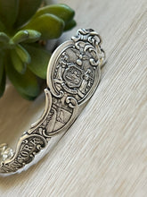 Load image into Gallery viewer, Handmade Vintage Up-Cycled Sterling Silver Souvenir State Spoon Bracelet NEW YORK