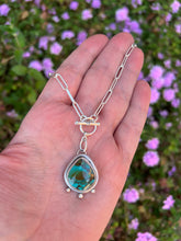 Load image into Gallery viewer, Wayfinder Necklace - Hubei Turquoise