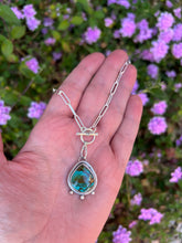 Load image into Gallery viewer, Wayfinder Necklace - Hubei Turquoise