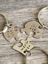 Load image into Gallery viewer, Stainless Steel Three Sisters Heart Puzzle Piece Key Chain Set