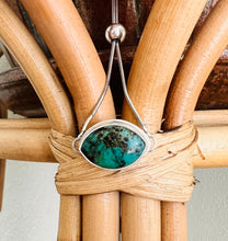 Load image into Gallery viewer, Adjustable 8&quot; Hubei Turquoise Sterling Silver Snake Chain Bracelet
