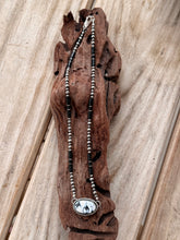 Load image into Gallery viewer, White Buffalo and Onyx Beaded Necklace
