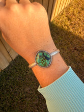 Load image into Gallery viewer, Hubei Turquoise Cuff Bracelet
