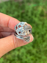 Load image into Gallery viewer, Handmade Vintage Up-Cycled Sterling Silver Wallace Flower Spoon Ring
