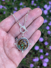 Load image into Gallery viewer, Wayfinder Necklace - Hubei Turquoise
